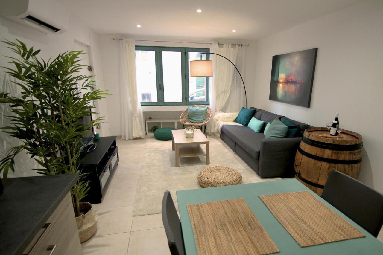 Apartment Right In The Heart Of Sete Bagian luar foto